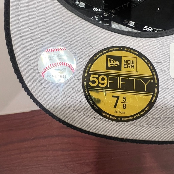 New Era, 59Fifty Fitted Hat, Arizona Diamondbacks, Corduroy Blackout - Picture 11 of 11